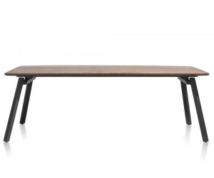 grande table rétro chic bois et pieds métalliques noirs