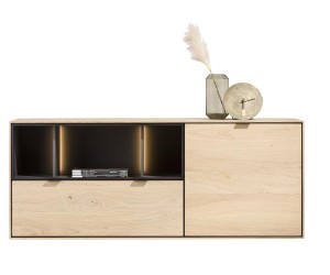 Buffet moderne à suspendre composé de bois de chêne