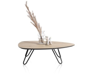 Table basse scandinave et contemporaine couleur rouille