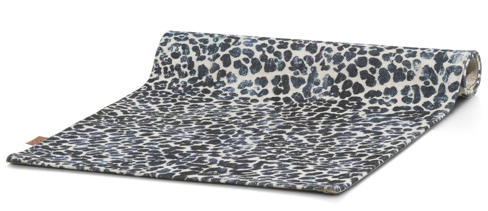 Tapis rectangle motifs léopards