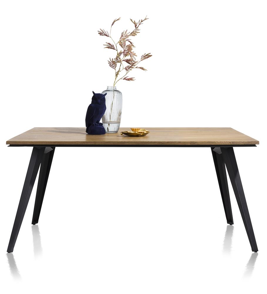 Table style industrielle bois de chêne et pieds métal noir