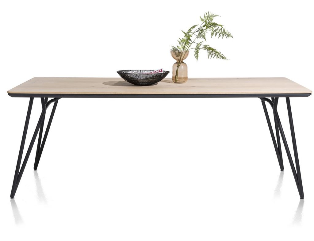 Table à manger scandinave bois de chêne et métal noir