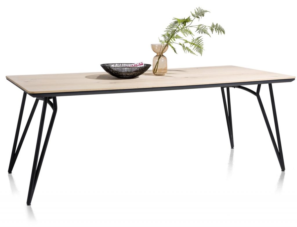 Table à manger scandinave bois de chêne et métal noir