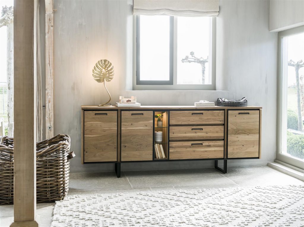 Buffet en bois de kikar massif et piétement métallique noir