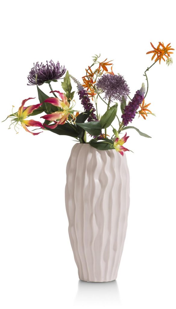 Grand vase en céramique rose pâle effet drapé