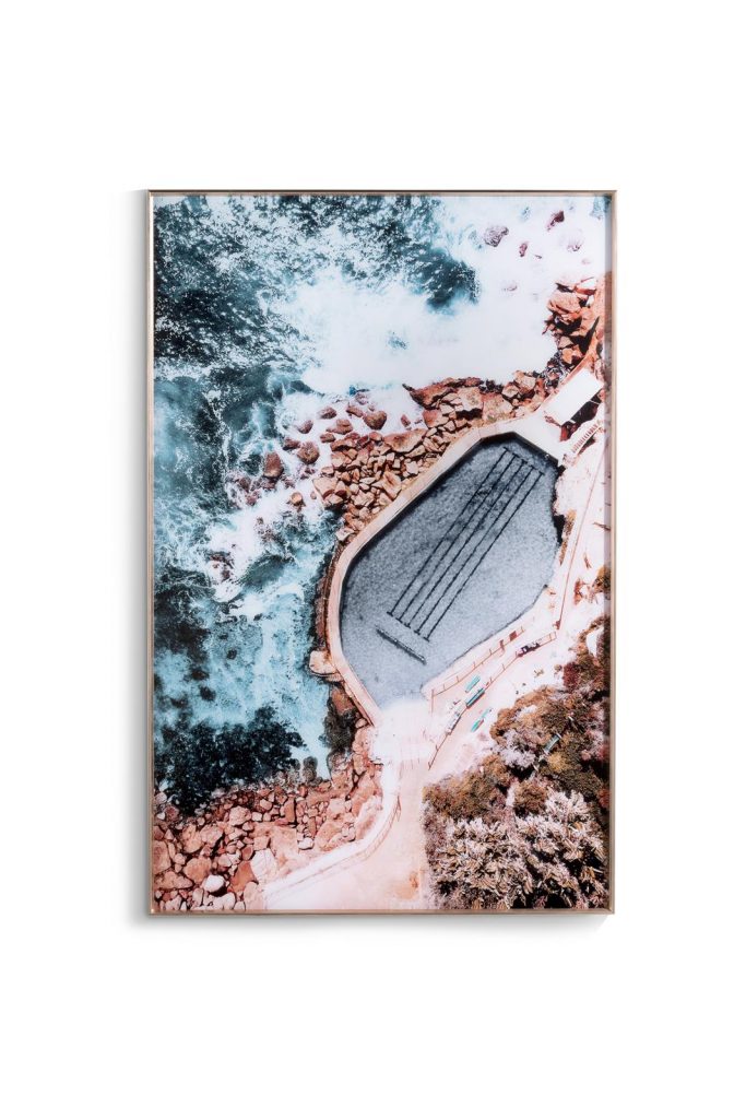 Toile imprimé décorative représentant une piscine en bord de mer
