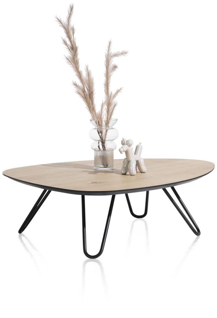 Table basse scandinave et contemporaine couleur rouille