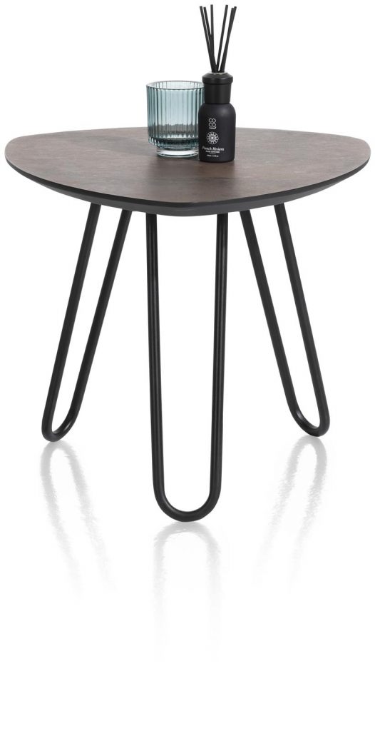 Table d'appoint scandinave et contemporaine couleur rouille