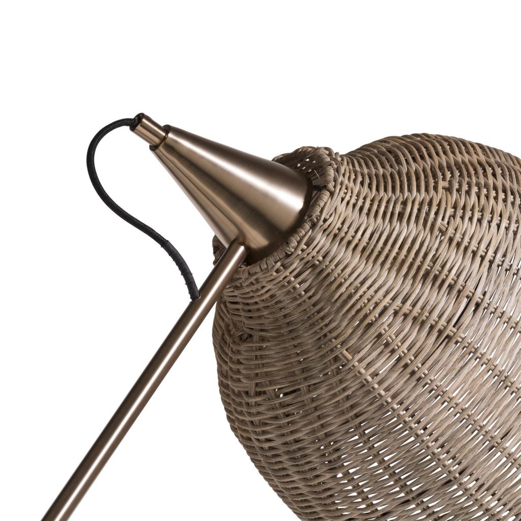 Lampe tendance naturelle en rotin et métal doré