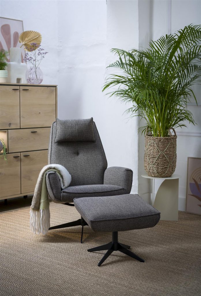 Fauteuil de relaxation en tissu au style moderne