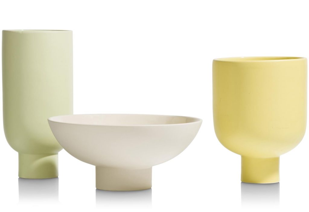 Vases en céramique jaune