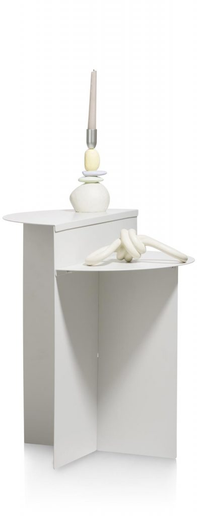 Table d'appoint design en métal blanc