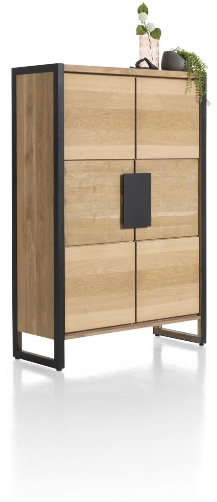 Armoire design en bois de chêne naturel et sculpté