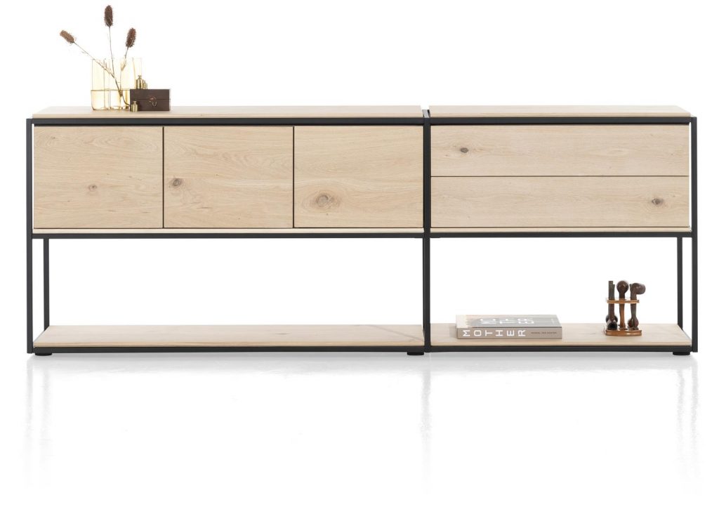 Buffet moderne et minimaliste en bois de chêne clair