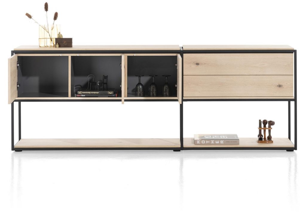 Buffet moderne et minimaliste en bois de chêne clair