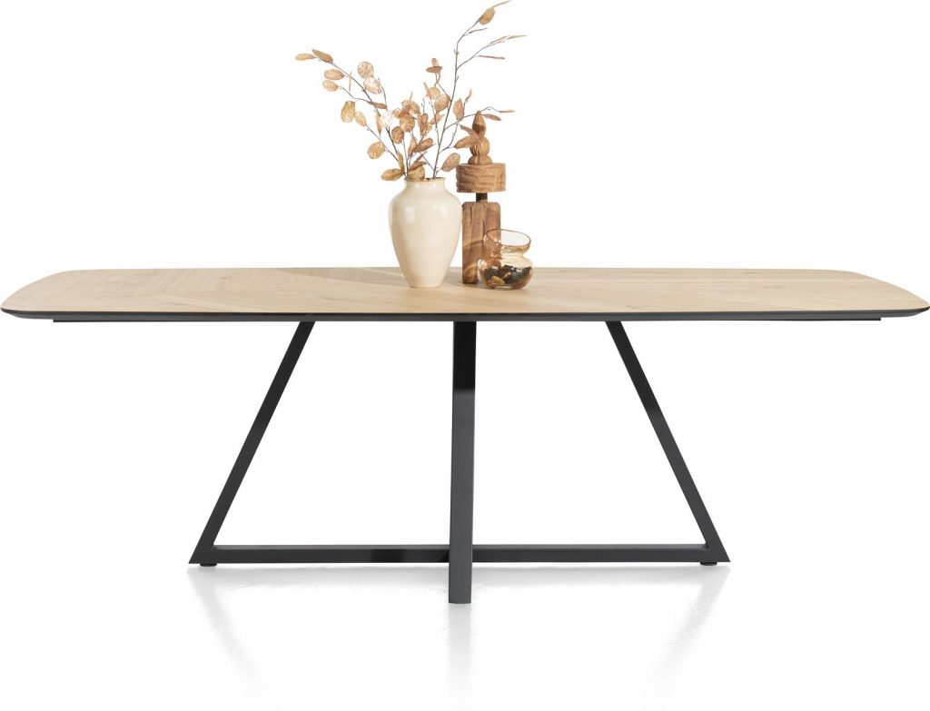 table pied en métal, plateau en bois naturel clair