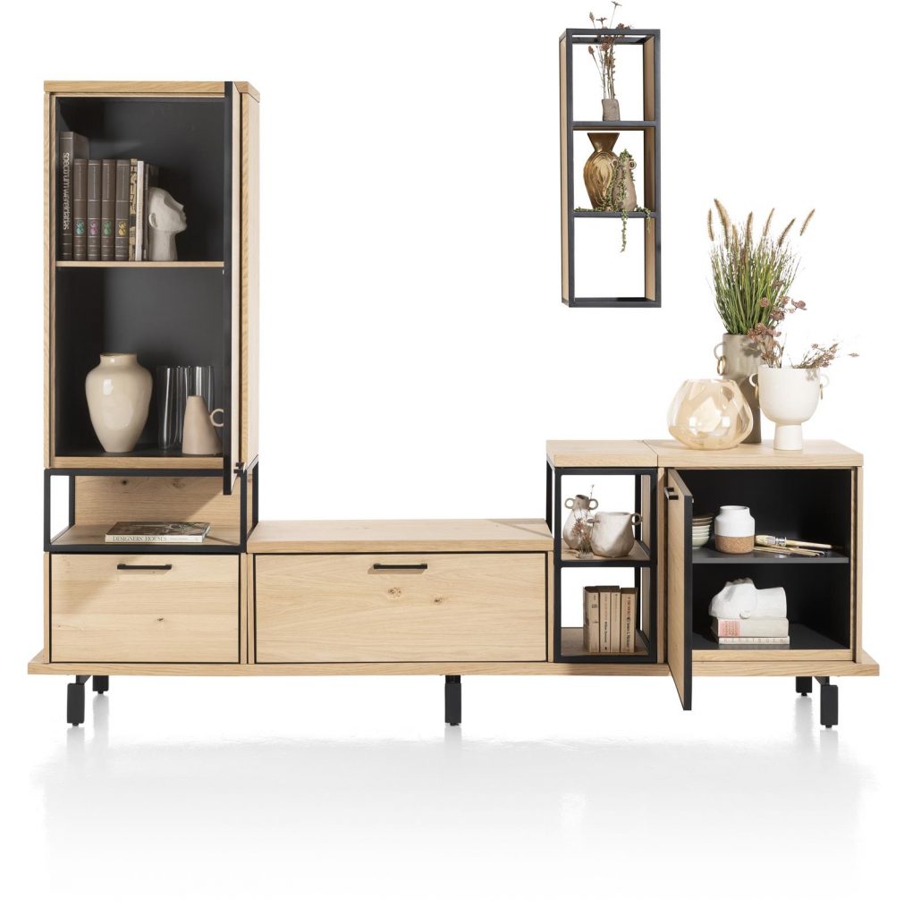 Meuble modulable moderne en bois naturel clair avec piètements et poignées métalliques