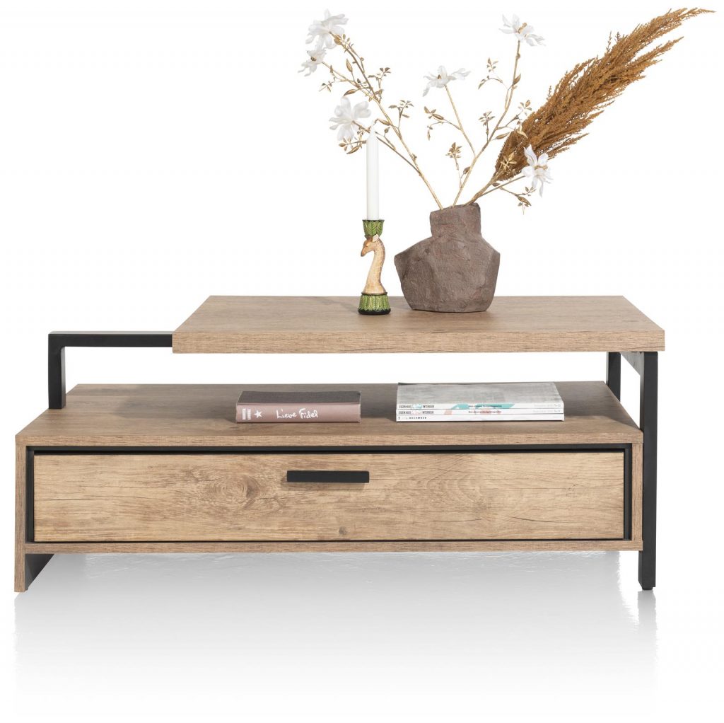 table basse en bois avec détails métalliques