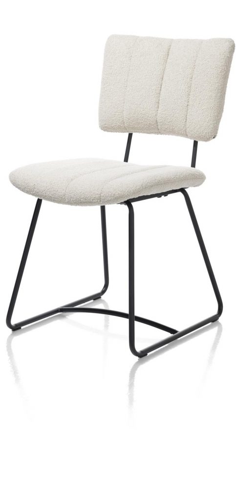 chaise moderne avec tissu effet bouclé