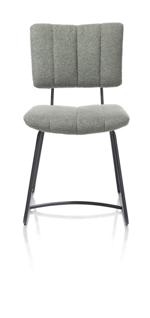 chaise moderne avec tissu effet bouclé