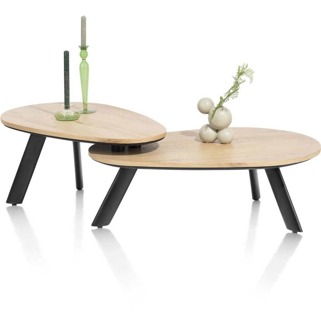 Ensemble de deux tables basses avec plateaux en bois de chêne et piétements métallique